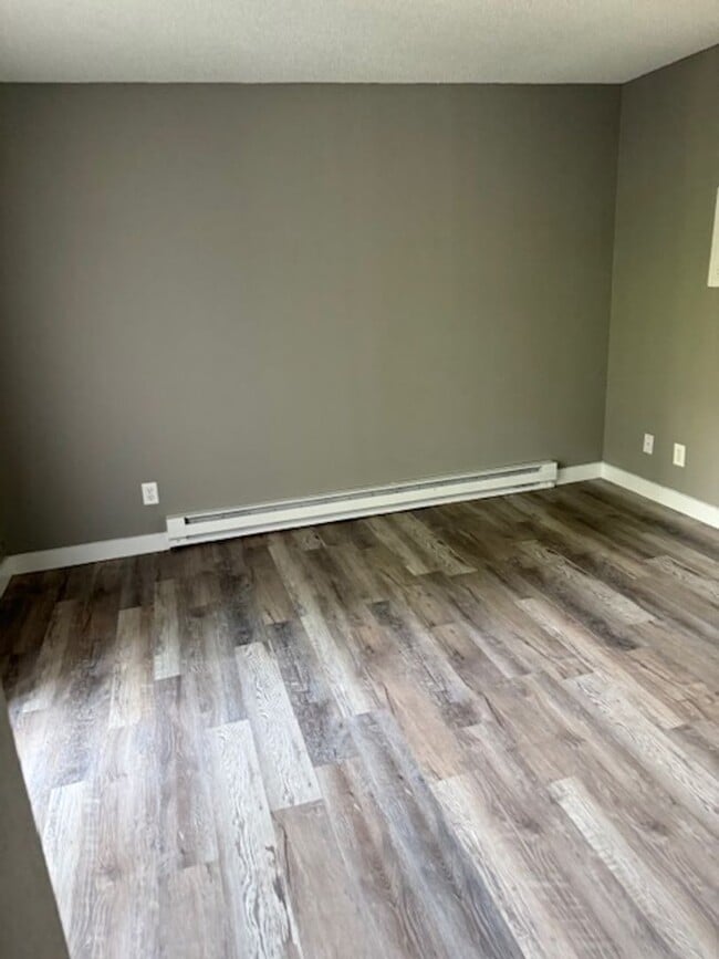 249-Nola Place Apartments