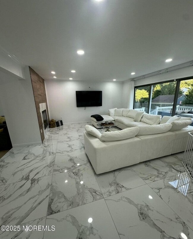 Photo - 604 Van Note Pkwy