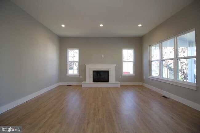 Photo - 224 Mill Race Dr