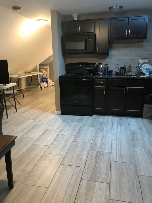 Photo - 1335 Hill St Unit 1335-3