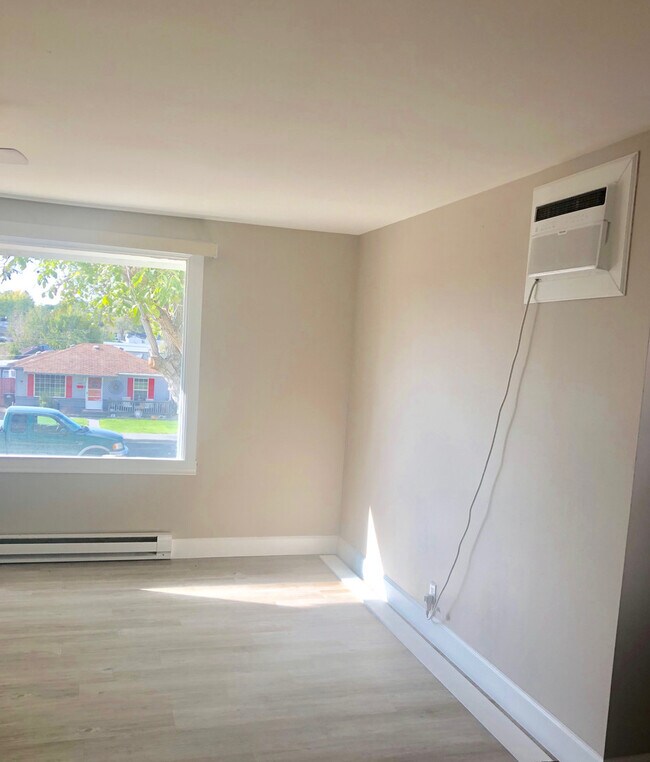 409  W. Ridge
