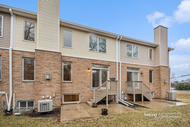 Photo - 850 Jameson Ct W