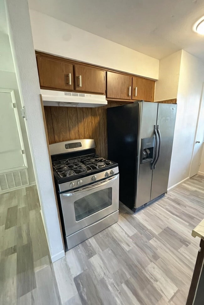 Photo - 600 W Mimosa St