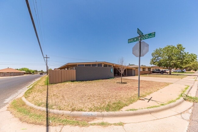 Photo - 2901 Nabors Ln
