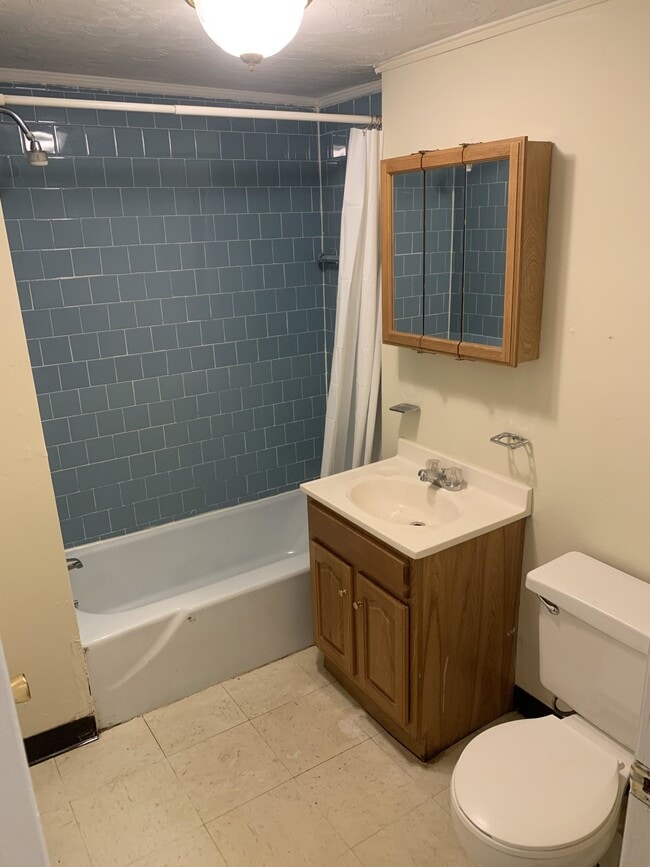 Photo - 1124 Commonwealth Ave Unidad 1