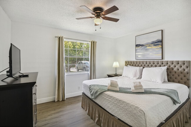 Photo - 811 W Magnolia St