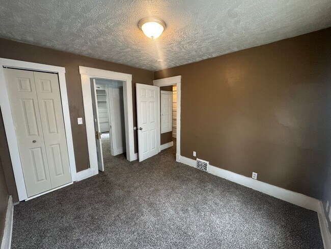 1056 E 99th St Unit Up unit