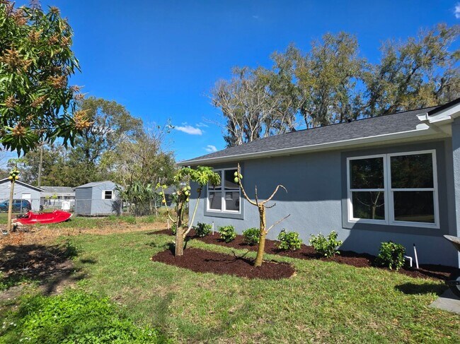 Photo - 1740 Magnolia St