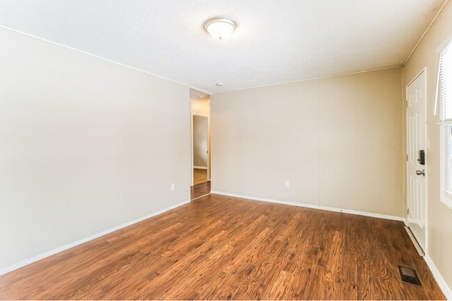 Photo - 2659 Niagara St