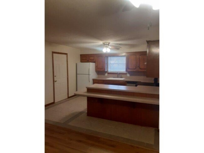 Photo - 10 NW 58th St