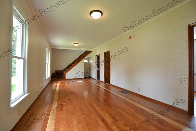 Photo - 314 Illinois St