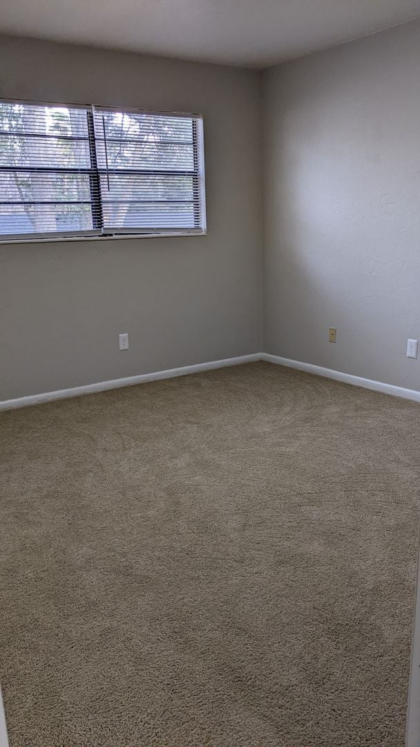 Photo - Linton Oaks townhouse - Completely Remodeled