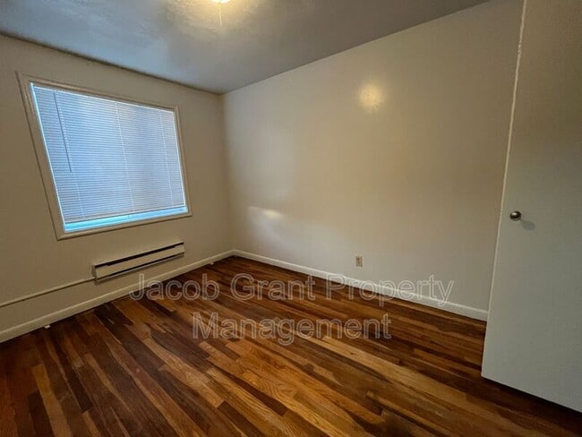 Photo - 675 Tiger Ave