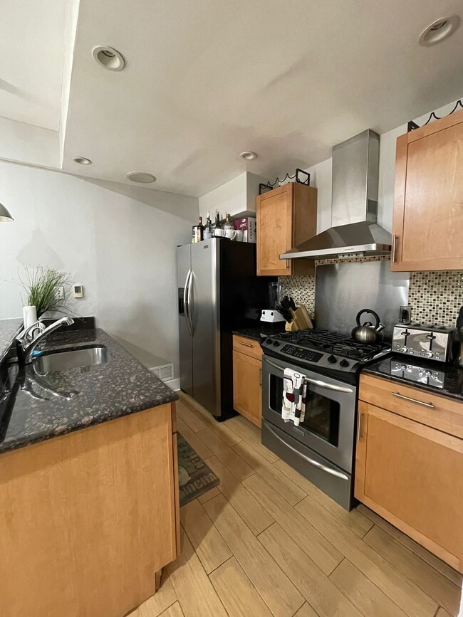 Photo - 500 M St NW Unidad Apt 1