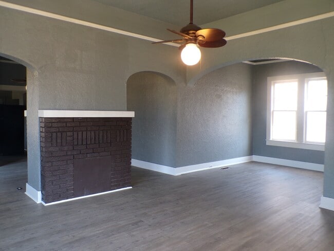 Photo - 1734 Lee Ave SW