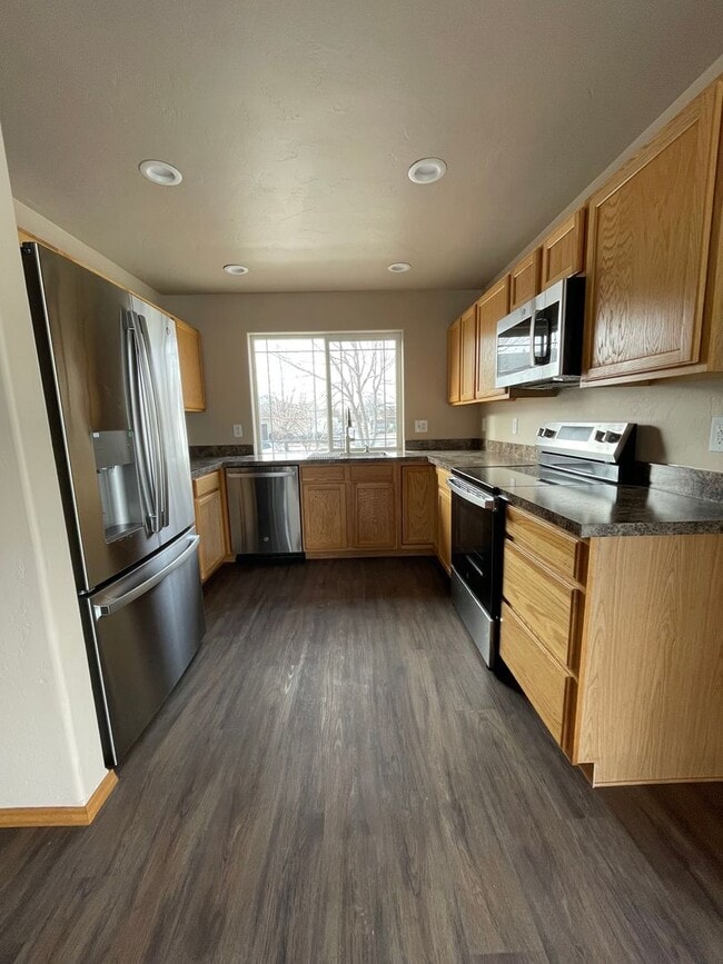 Photo - Freshly Renovated 3 Bedroom 2 Bath Townhome