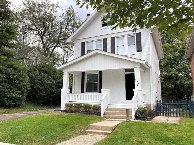 Photo - 131 Clinton St