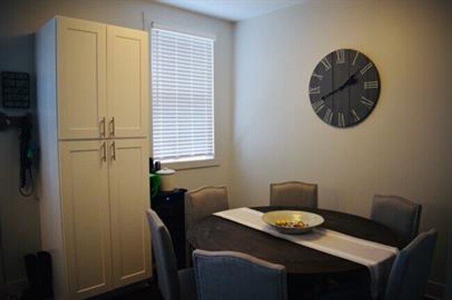 Photo - 7416-18 Madison Street Unidad 7418 Apt