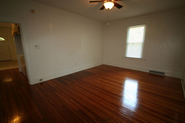Photo - Spacious 2BR Duplex with All Appliances and Great Deck! Near Duke and Downtown! Unit B