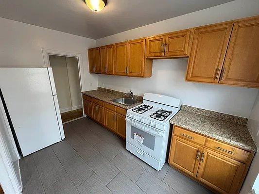 Building Photo - 1 bedroom in BRONX NY 10457 Unit 4D Rental