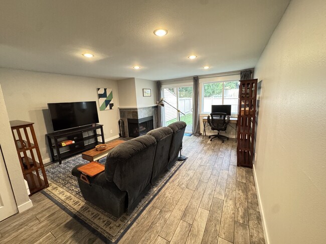 Photo - 9612 NE 121st Ln