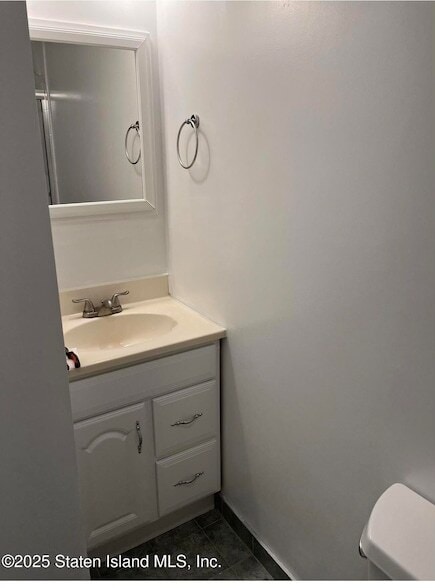 Photo - 384 Purdy Ave