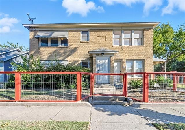 Building Photo - 800 W Lowden St