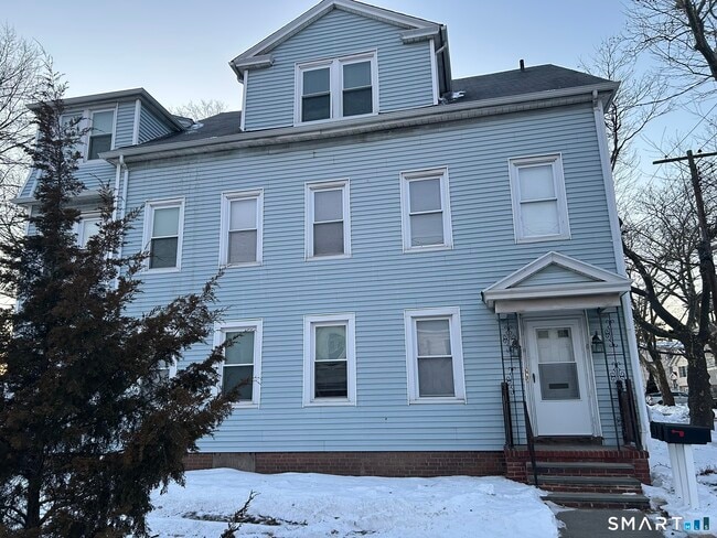 Building Photo - 54 Sherman Ave Unit 3