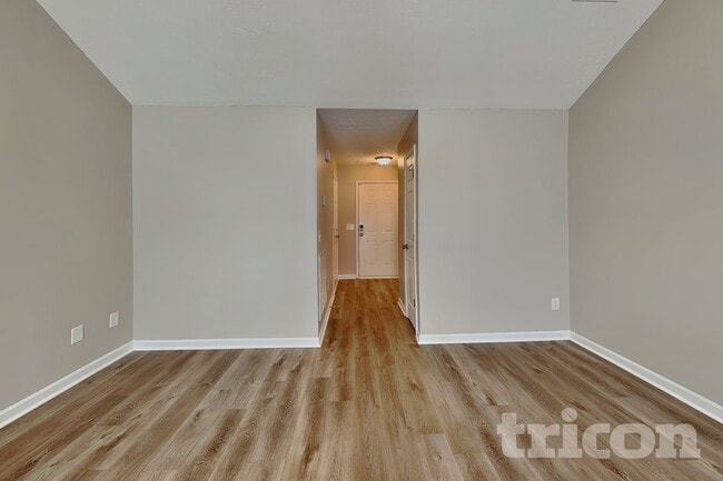 Photo - 212 Dorchester Dr