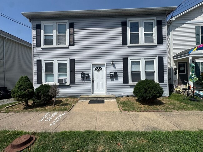 Building Photo - Freshly Updated!! 2 Bed Apartment - Quantico