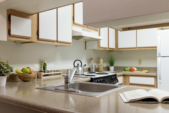 Photo - Goose Hollow Plaza