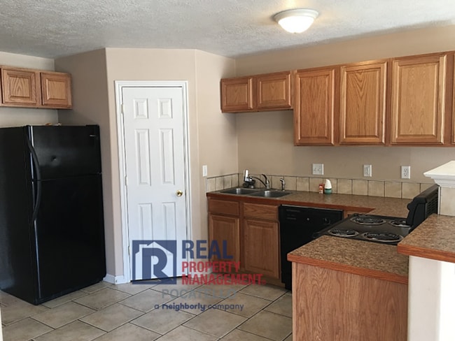 Photo - 1592 Zener St Unit 1592 Zener St A