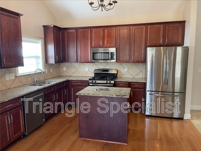 Photo - 847 Ribbonleaf Ln