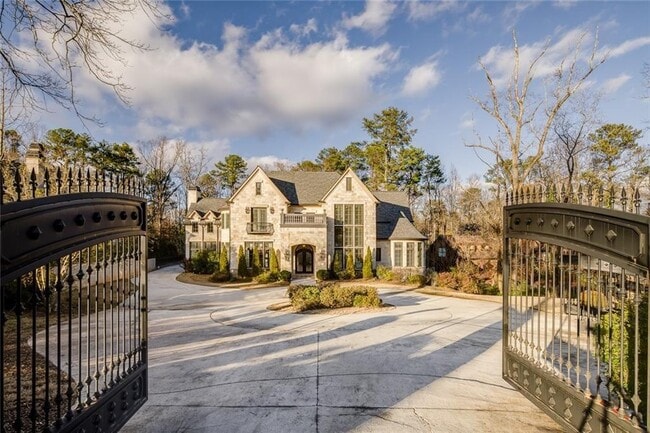 Building Photo - 35 Mt Paran Rd NW Rental