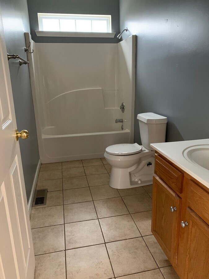 Photo - 577 Manly Ave