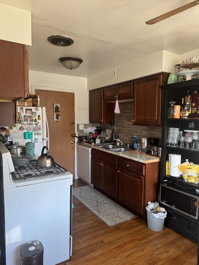 Photo - 8903 Lamon Ave Unit B1