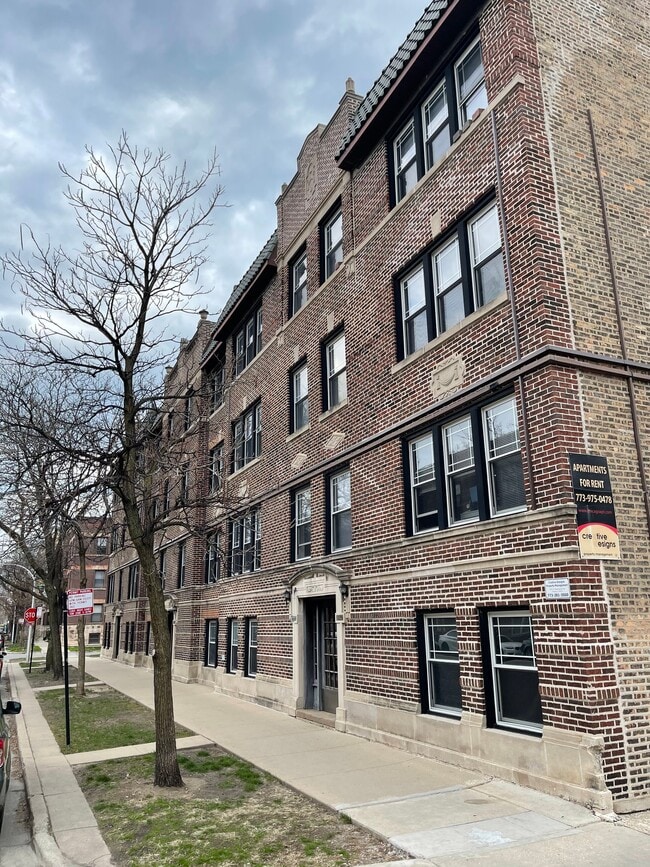 Building Photo - 3647 N Racine Ave Unit 3