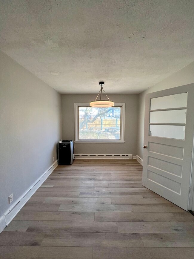 dining/kitchen