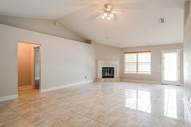 Photo - 253 Carolina Jasmine Ln