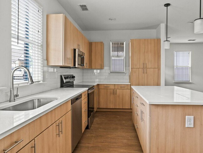 Photo - LEO at Cypress Creek