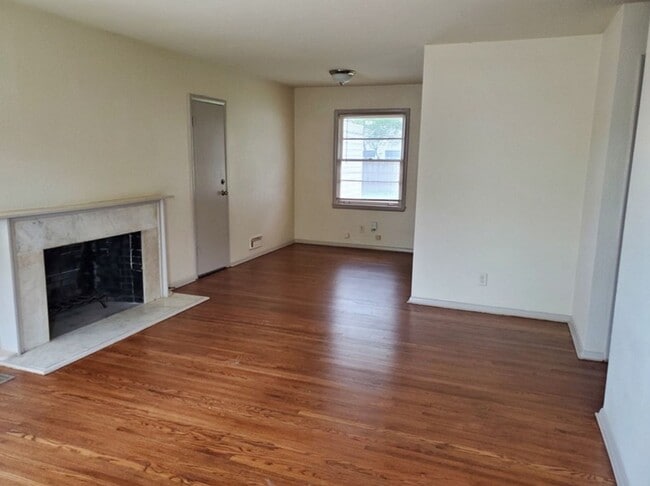 Photo - 534 S Christine Ave