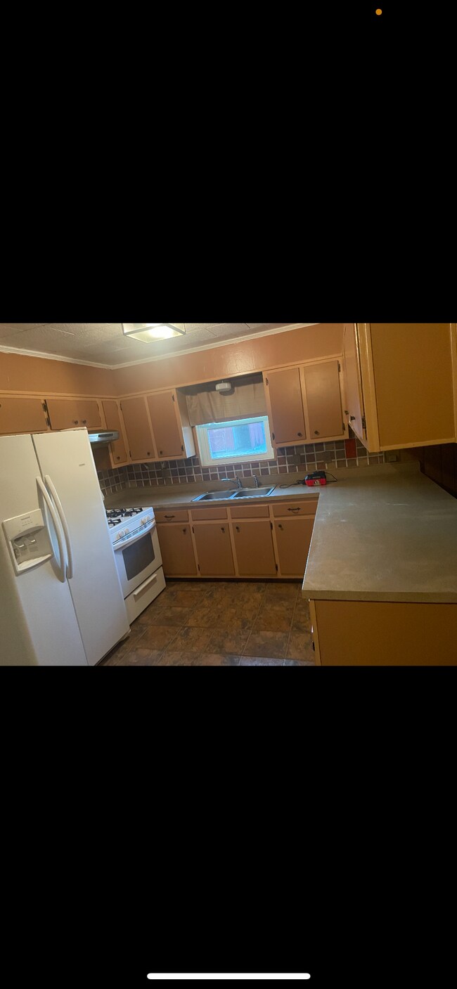 Photo - 200 Roselawn Dr