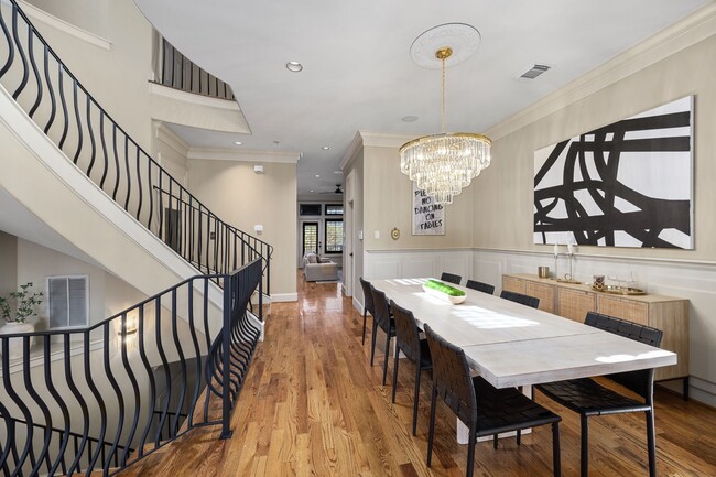 Photo - 1312 Crocker St