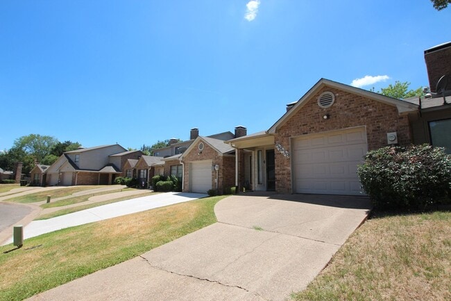 Photo - Available - Charming 2-bedroom, 2.5-bath townhome