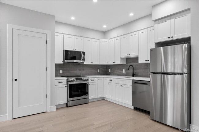 Photo - 10 Market St Unidad F