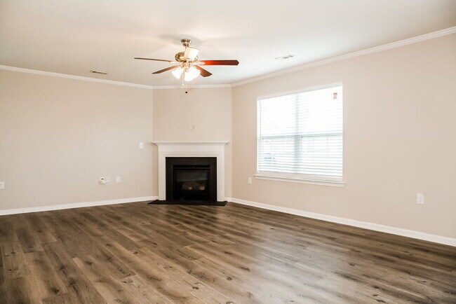 Photo - 1424 Eastway Dr