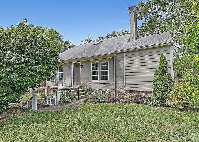 Building Photo - 1619 Sylvan Rd SW Rental
