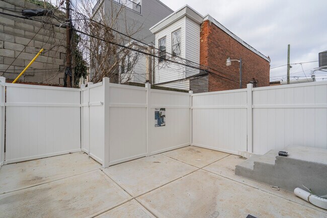 610 N Union St Unit 1