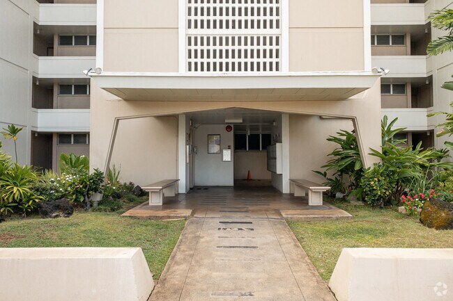 Photo - University Towers
