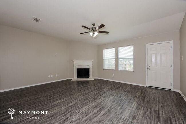 Photo - 2002 Bentwood St